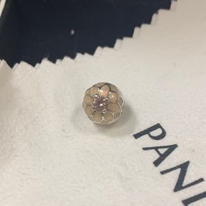 PANDORA Blooming Dahlia Clip